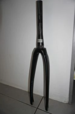 Fourche Pinarello OndaDisc F9 F10 F11 F12 / Carbone Noir Matt
